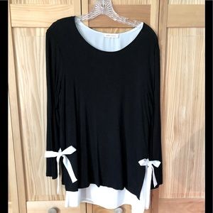Pebble and Stone blk/whi tunic. XL
